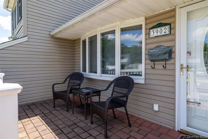 Property Photo: 3902 Clove Court NY 11783