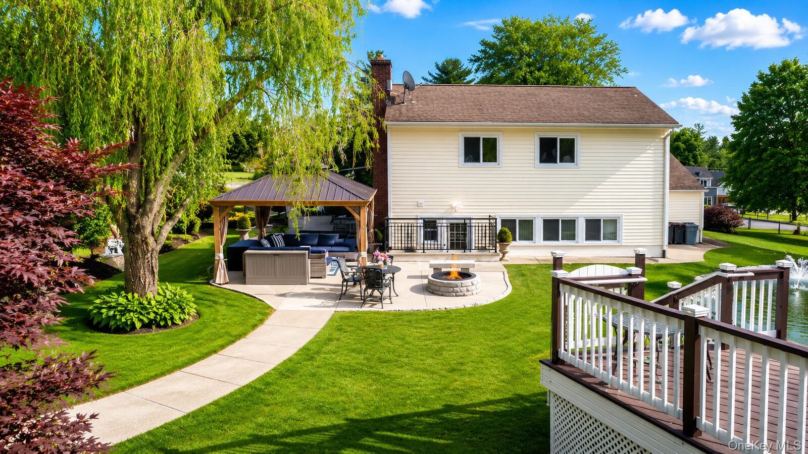Property Photo:  688 Pleasantview Court  NY 10598 