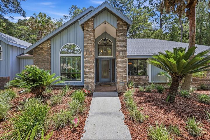 Property Photo: 8959 SW 44th Lane FL 32608