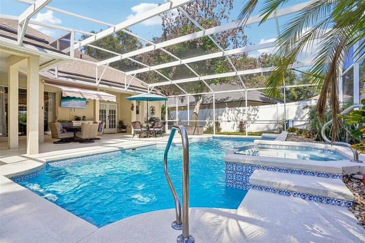 Property Photo: 19323 Park Place Boulevard FL 32736