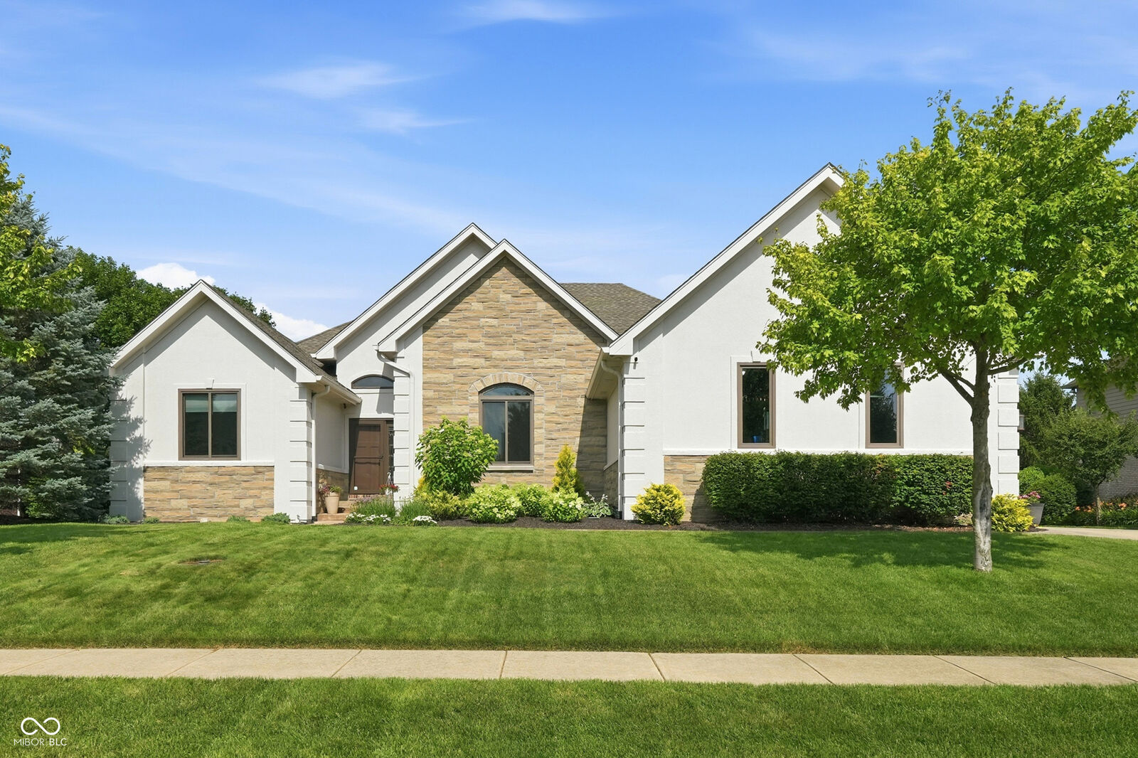 Property Photo:  91 Oak Hill Drive  IN 46112 