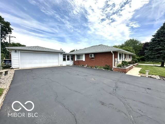 Property Photo:  602 Elm  IN 46107 