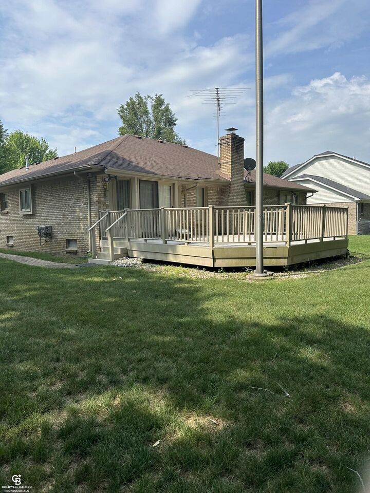 Property Photo: 35981 Diane Lane MI 48062