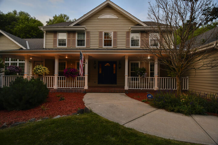 Property Photo:  S67w18950 Steeplechase Dr  WI 53150 
