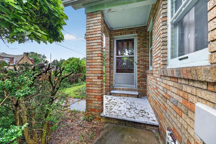 Property Photo:  1124 Ashley Drive  MI 49048 