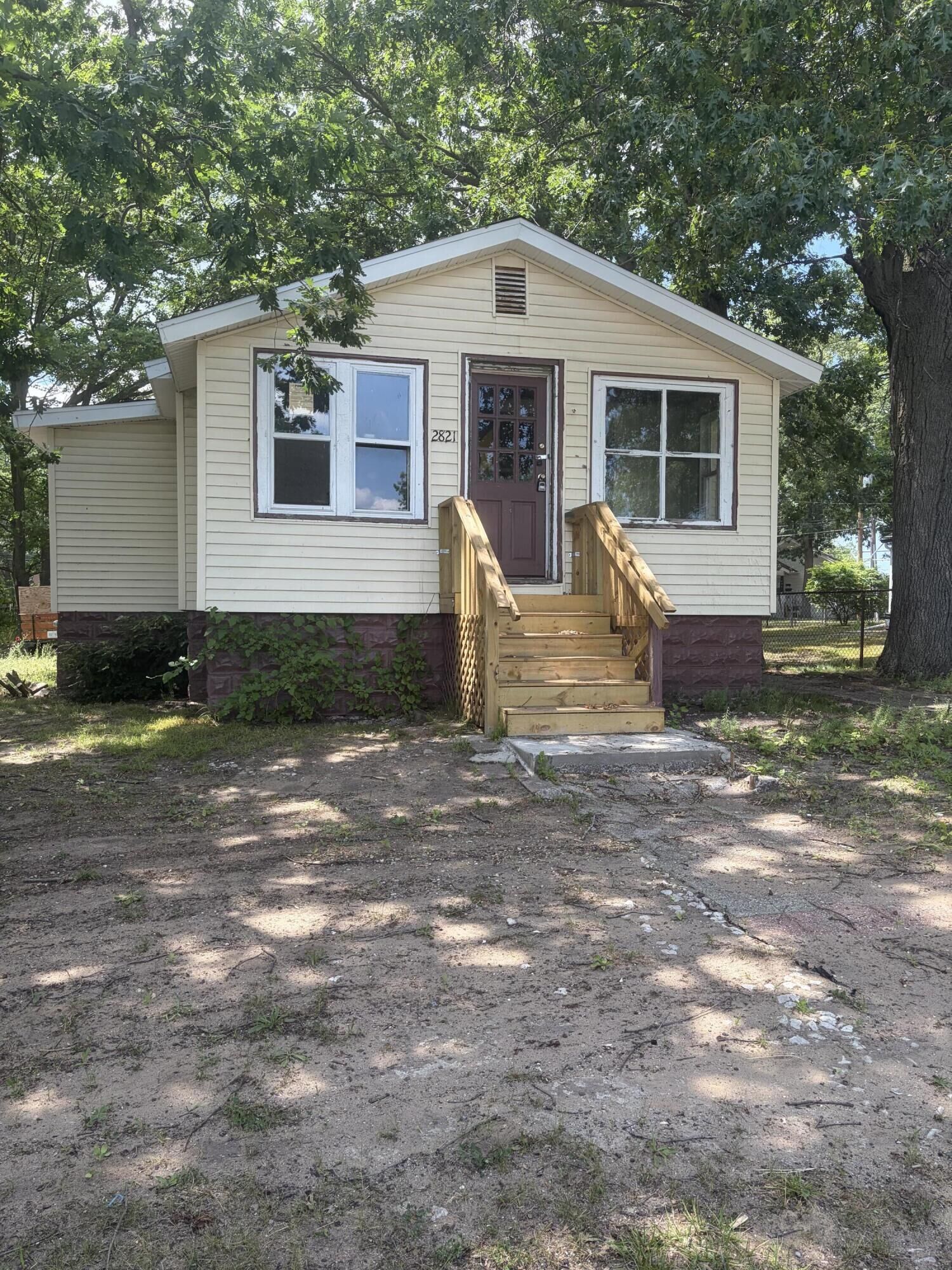 Property Photo:  2821 Jarman Street  MI 49444 