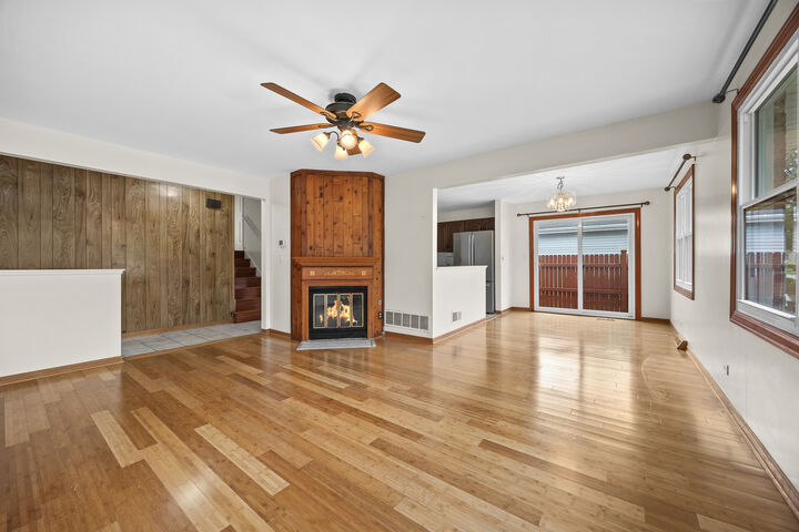 Property Photo:  1309 Wilson Avenue  IL 60189 