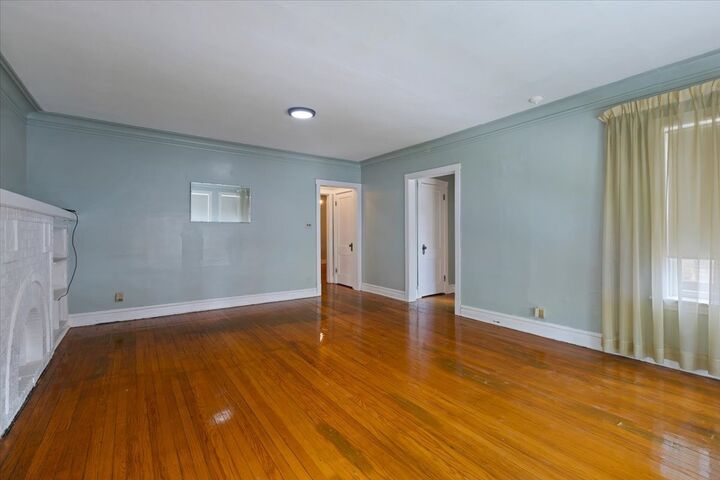 Property Photo:  6219 N Claremont Avenue  IL 60659 