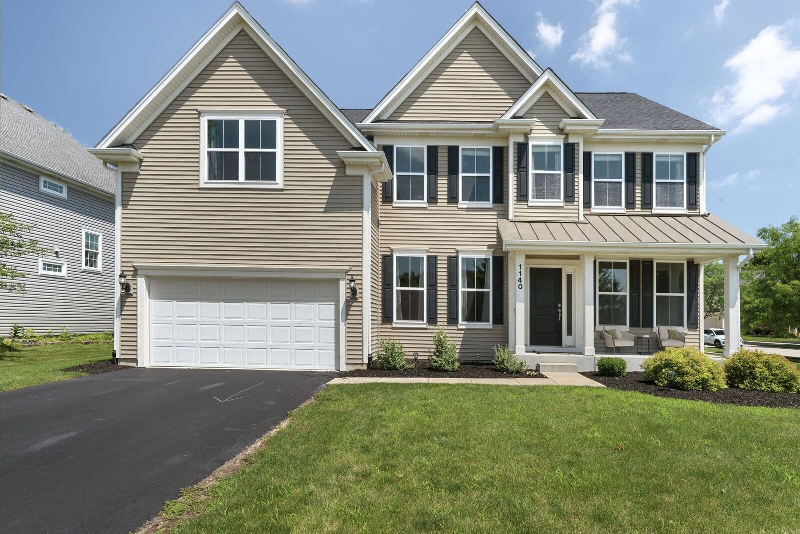 Property Photo: 1140 Independence Avenue IL 60119