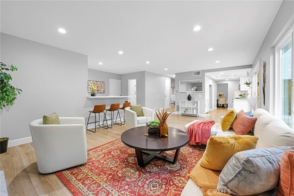 Property Photo: 1652 La Canada CA 92821
