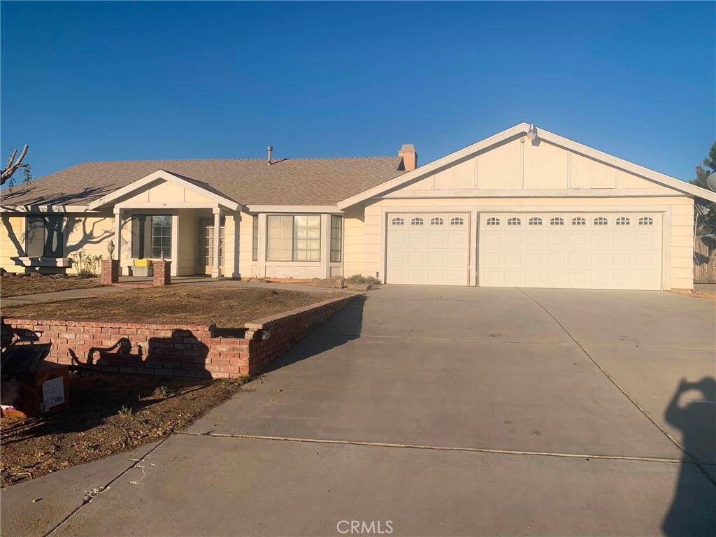 Property Photo:  11345 Hollyvale Avenue  CA 92392 