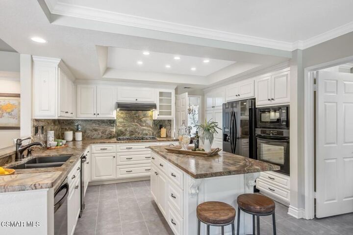 Property Photo: 838 Spring Canyon Place CA 91320