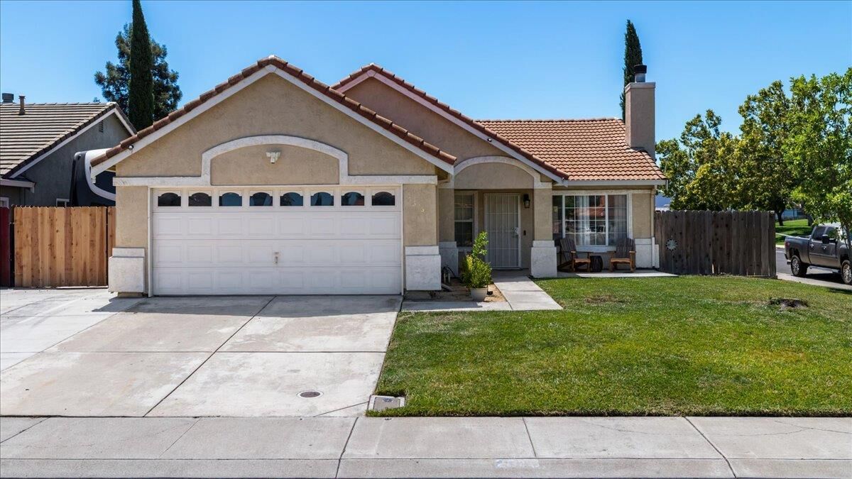 Property Photo:  2616 Nemaha Way  CA 95206 