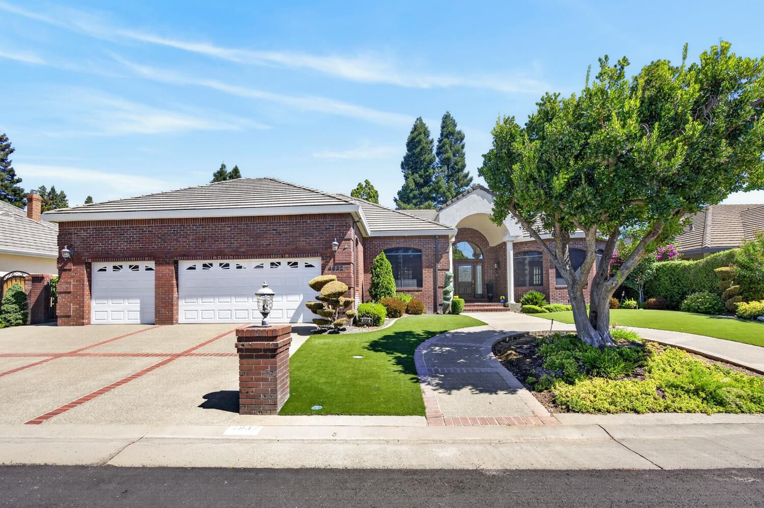 Property Photo:  4932 Roselin Way  CA 95758 