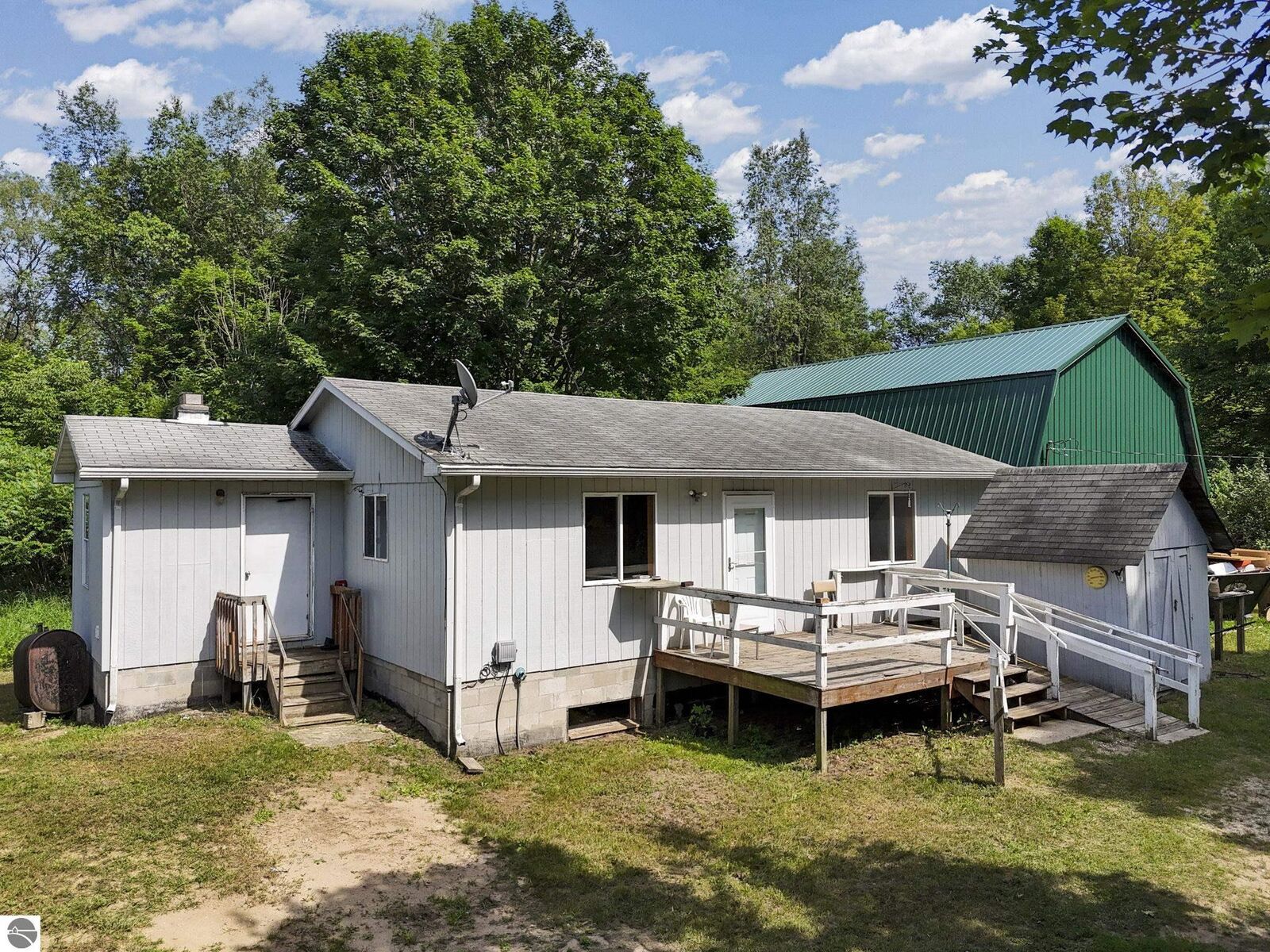 Property Photo: 3850 N 25 Road MI 49668