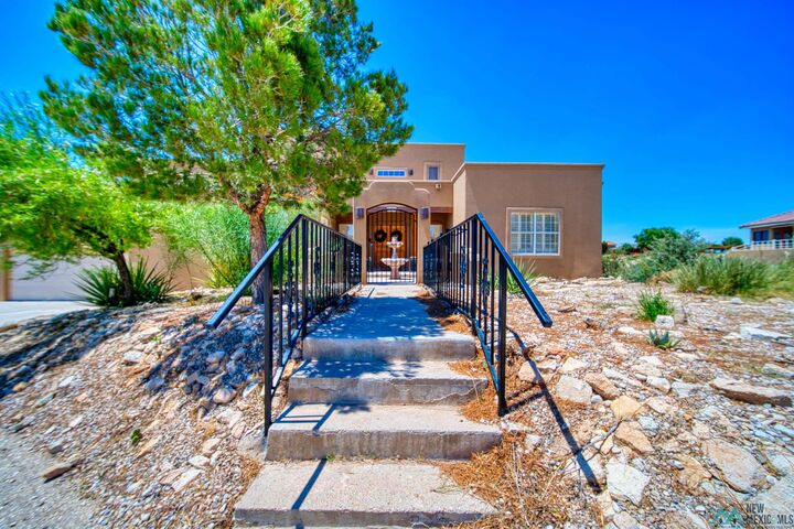 Property Photo:  3706 Brentwood Place  NM 88220 