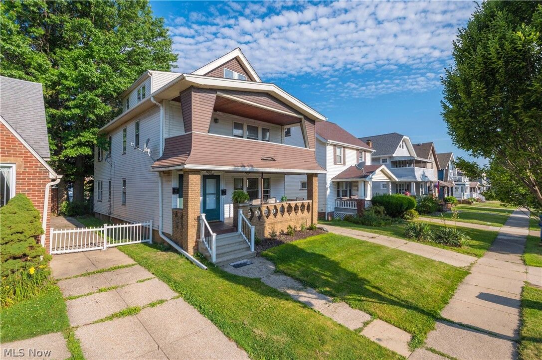 Property Photo: 2200-2202 Wyandotte Avenue 2202 OH 44107