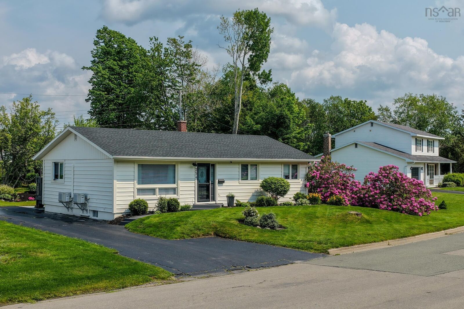 Property Photo:  254 Newlands Avenue  NS B1S 1Y6 