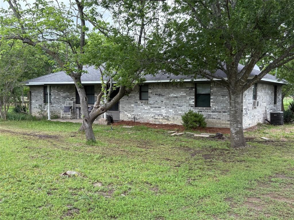 Property Photo:  896 County Road 4713 Tract 1  TX 75482 
