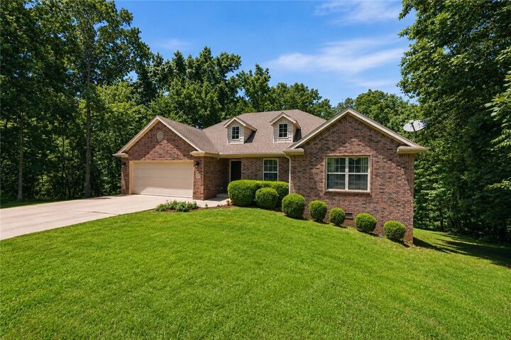Property Photo:  1 Pennine Circle  AR 72714 