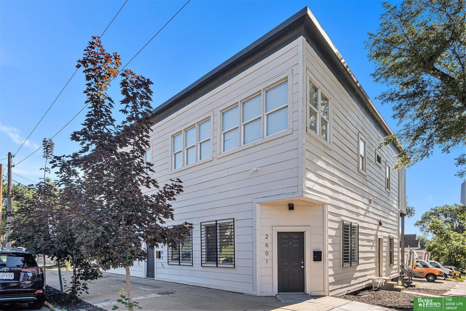 Property Photo: 2603 N 45 Street NE 68104