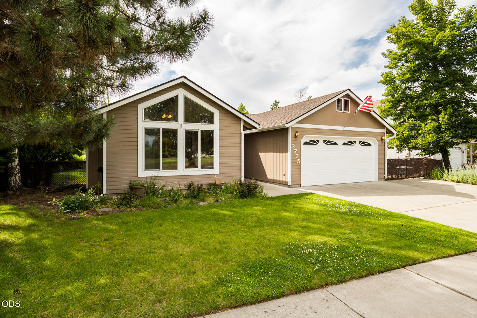 Property Photo:  3775 SW Ben Hogan Drive  OR 97756 