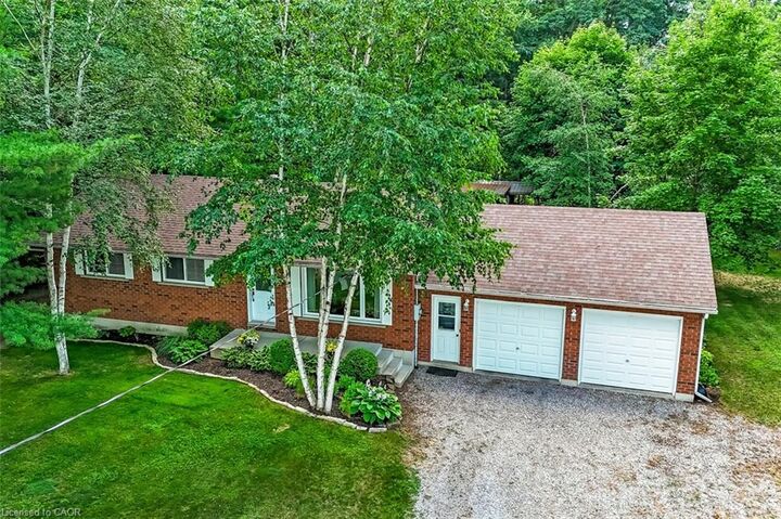 1040 Vittoria Road — photo 1