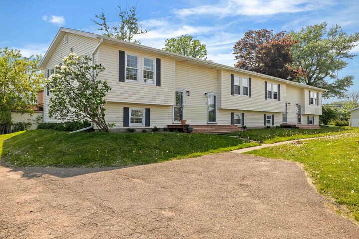 Property Photo:  14 Marshall Street 1  PE C0A 1X0 