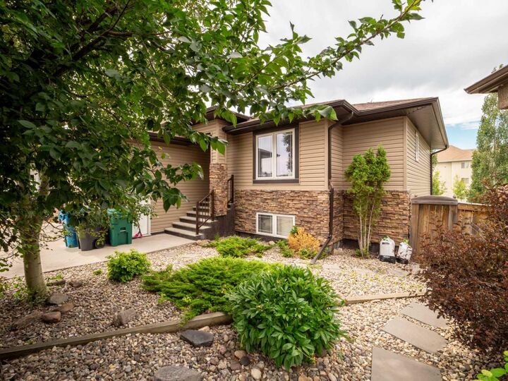 Property Photo:  350 Mt Sunburst Way W  AB T1K 3J9 