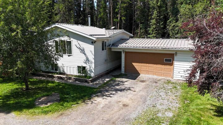 Property Photo: 17414 Highway 748 N AB T7E 3N7