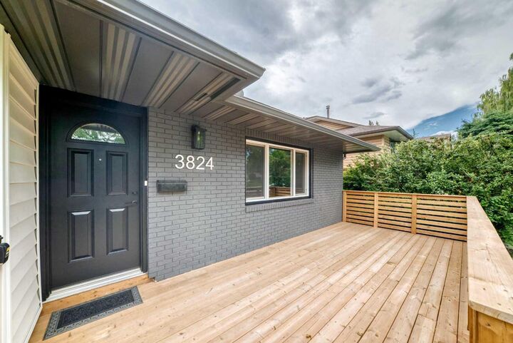 Property Photo: 3824 Brooklyn Crescent NW AB T2L 1H2
