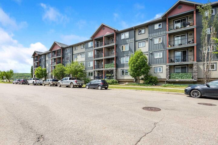115 Denholm Gate Gate 408 — photo 1