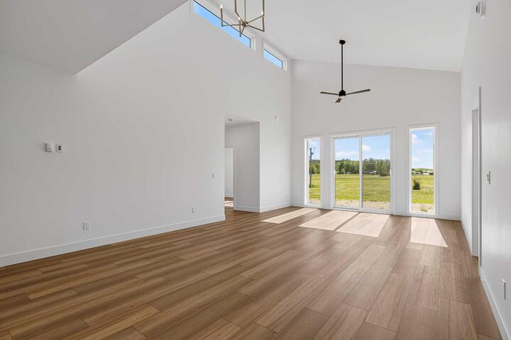 Property Photo: 8 Diamond Valley Close AB T0M 0L0