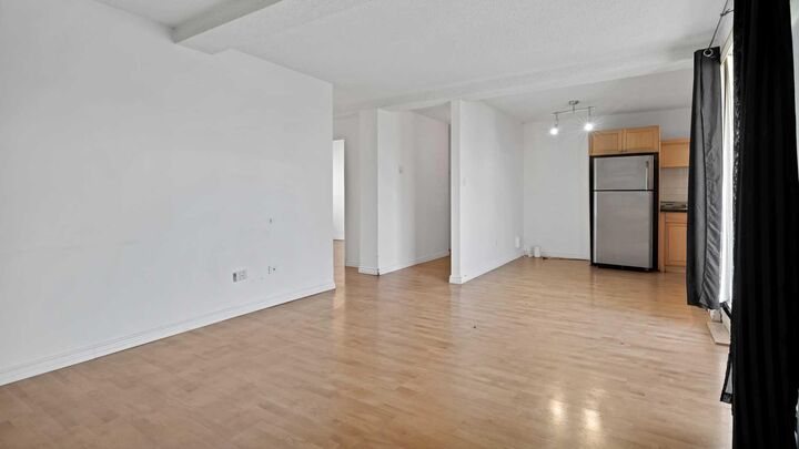 Property Photo: 519 17 Avenue SW 550 AB T2S 0A9