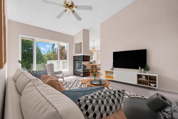 Property Photo:  58 Evergreen Bay SW  AB T2Y 3E9 