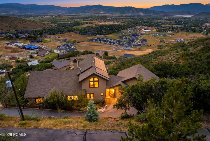 Property Photo: 335 W Bern Way UT 84049