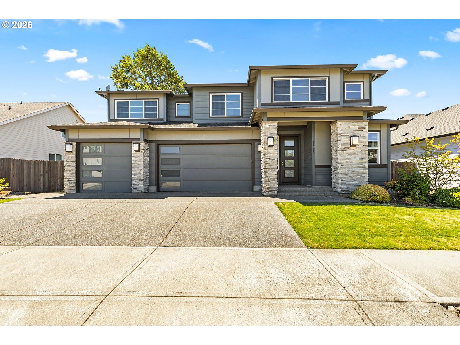 Property Photo:  13910 NE 52nd Ave  WA 98686 