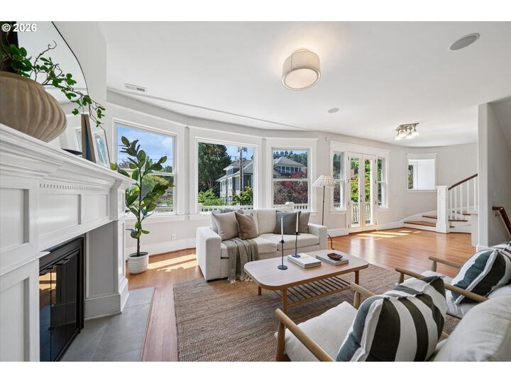 Property Photo: 2475 NW Northrup St OR 97210
