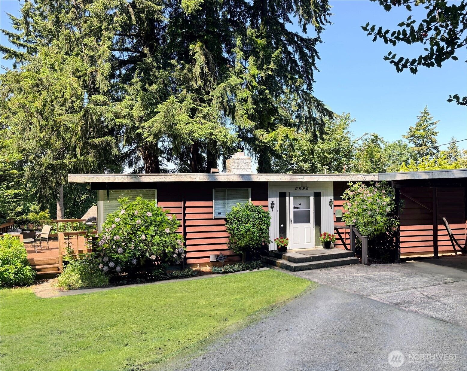 Property Photo:  4329  86th Avenue SE  WA 98040 