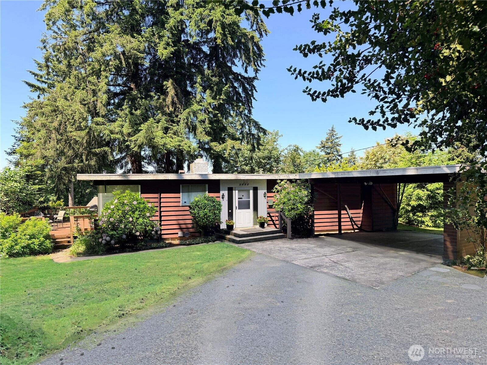 Property Photo: 4329 86th Avenue SE WA 98040