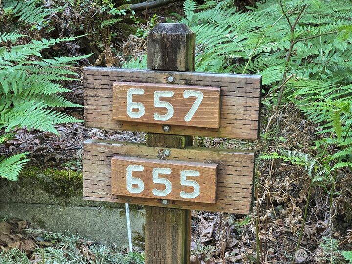 Property Photo:  655 E Pointes Drive E  WA 98584 