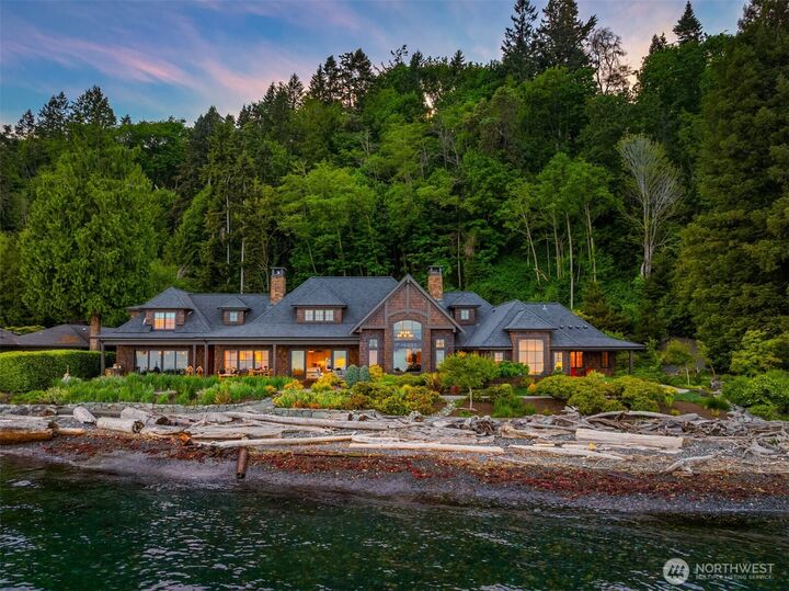 Property Photo: 5128 Rockaway Beach Road NE WA 98110