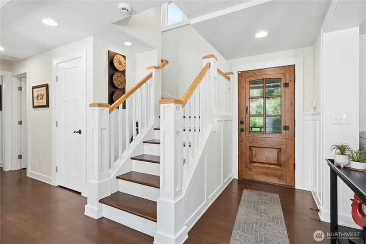 Property Photo: 1171 Sycamore Drive SE WA 98027