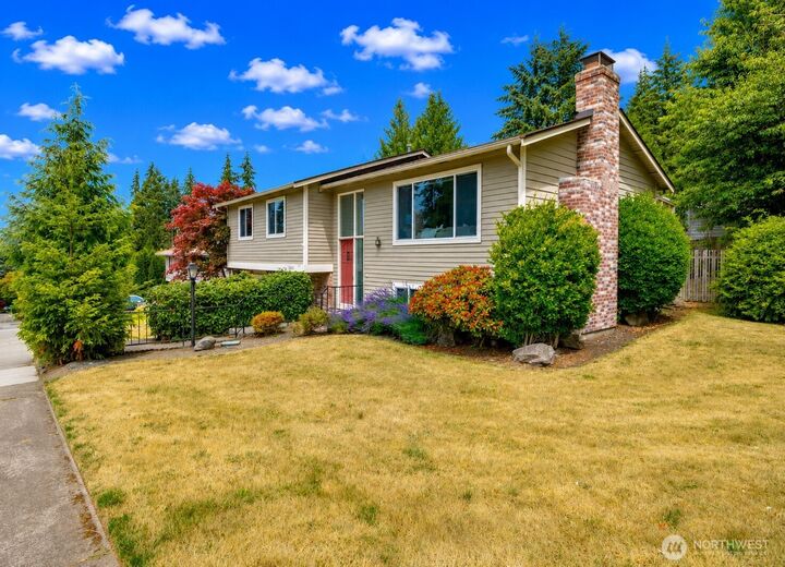 Property Photo: 32624 35th Avenue SW WA 98023