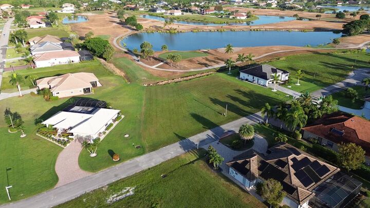 Property Photo: 18001 Bluewater Drive FL 34114