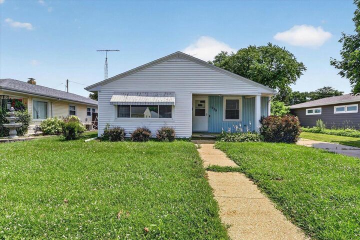 Property Photo:  1239 S Terrace Street  WI 53546 