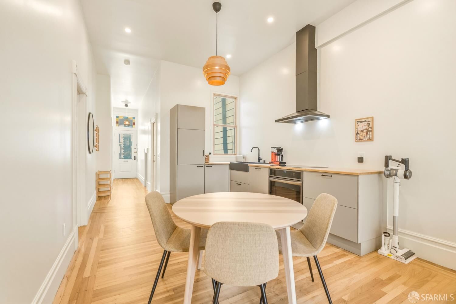 Property Photo:  519 Capp Street 1/2  CA 94110 