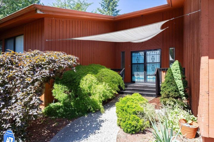 Property Photo: 8311 N Standard St WA 99224