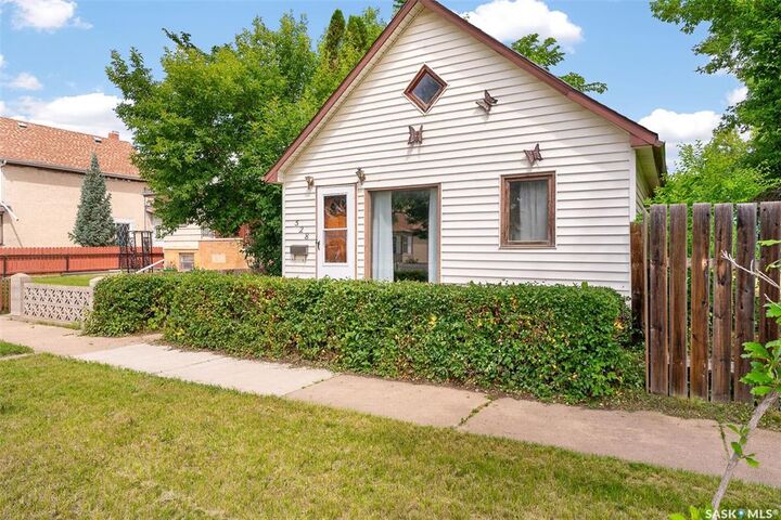 Property Photo: 528 Ominica Street E SK S6H 0H3