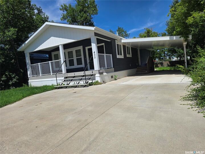 405 2nd Avenue SE — photo 1